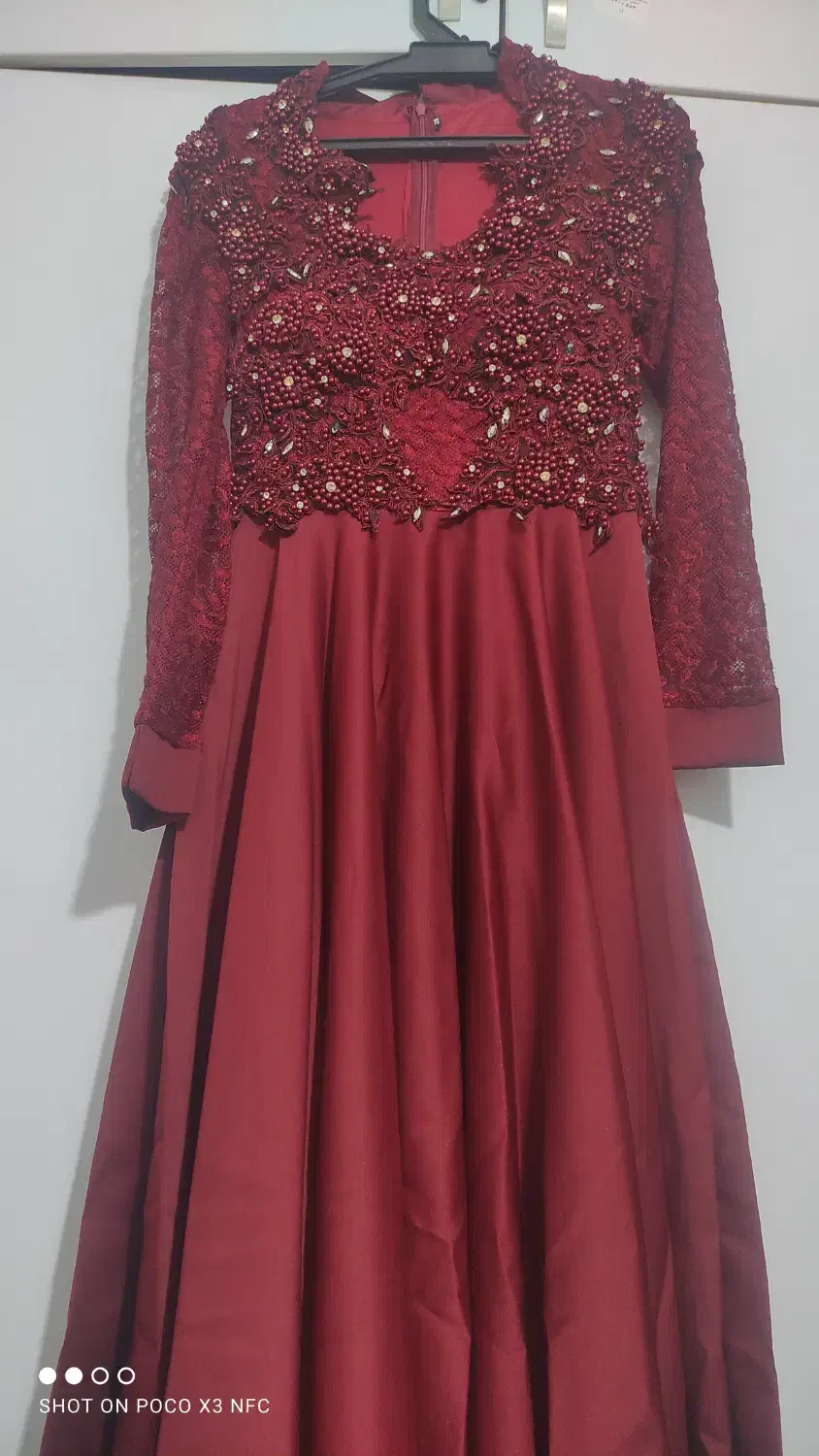 لباس مجلسی|لباس|شیراز, گود خزینه|دیوار