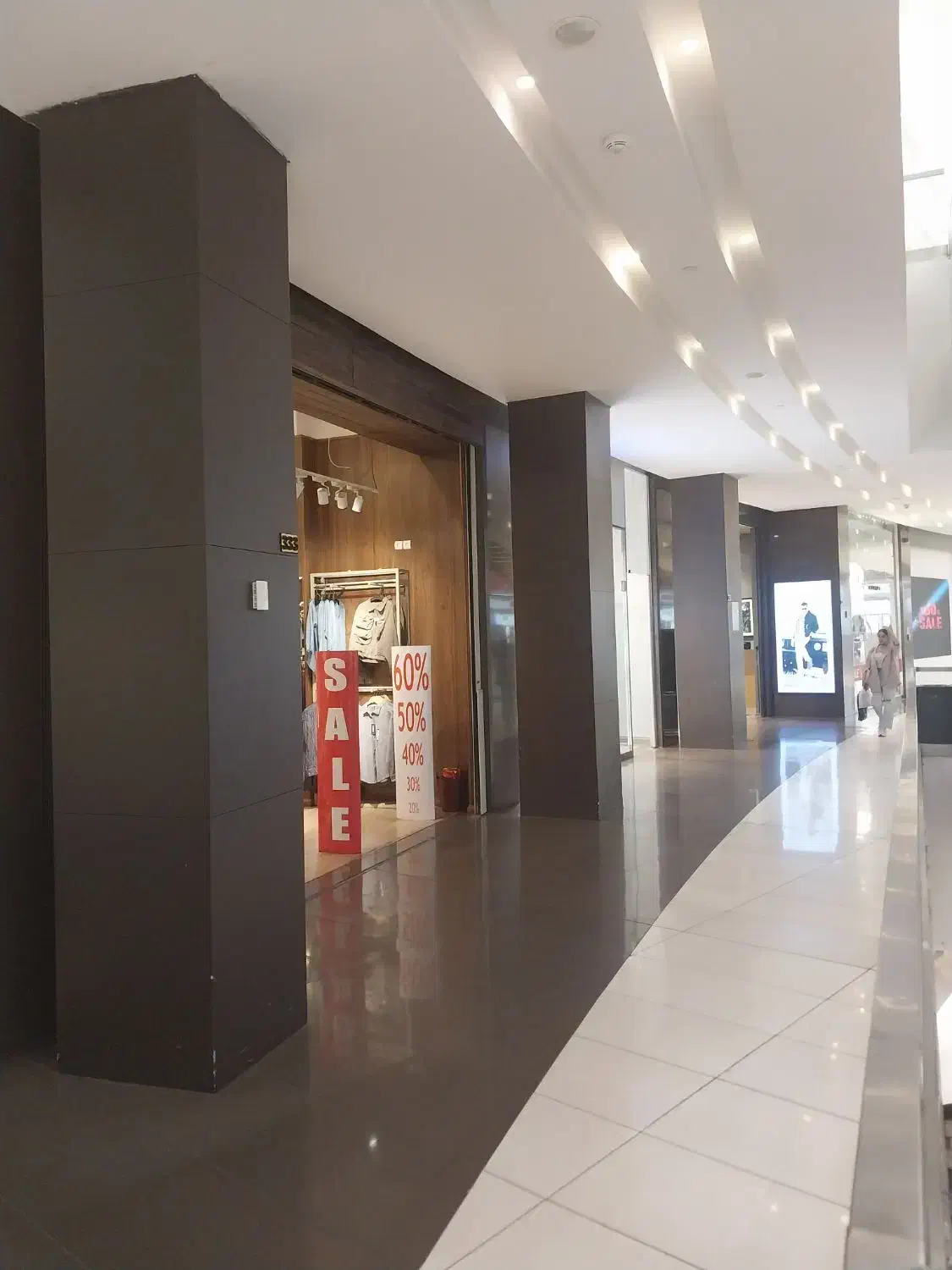 ۴۲متر مغازه اطلس مال نیاوران/مناسب همه مشاغل|اجارهٔ مغازه و غرفه|تهران, نیاوران|دیوار