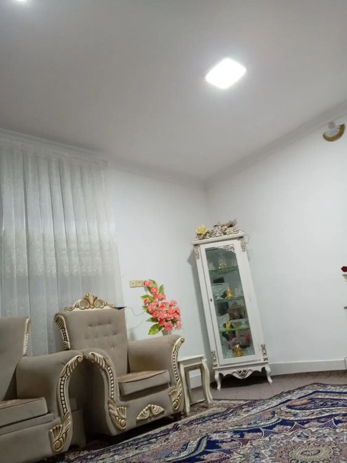 مبل 7نفره کاملا سالم بدون پارگی|مبلمان خانگی و میز عسلی|گناباد, |دیوار