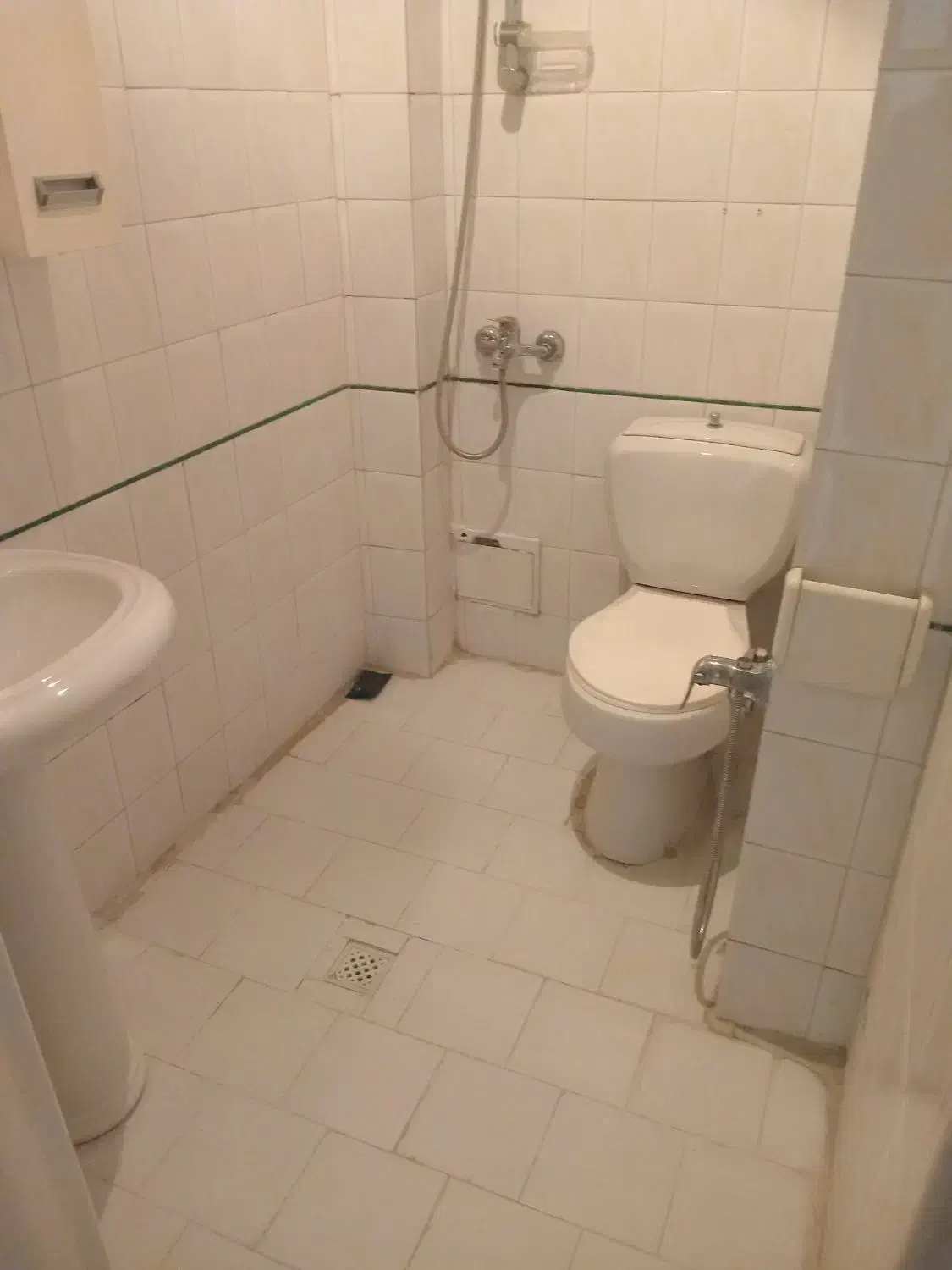 دبستان ۷۵متری ۲خوابه ۵طبقه ۴واحدی طبقه ۲