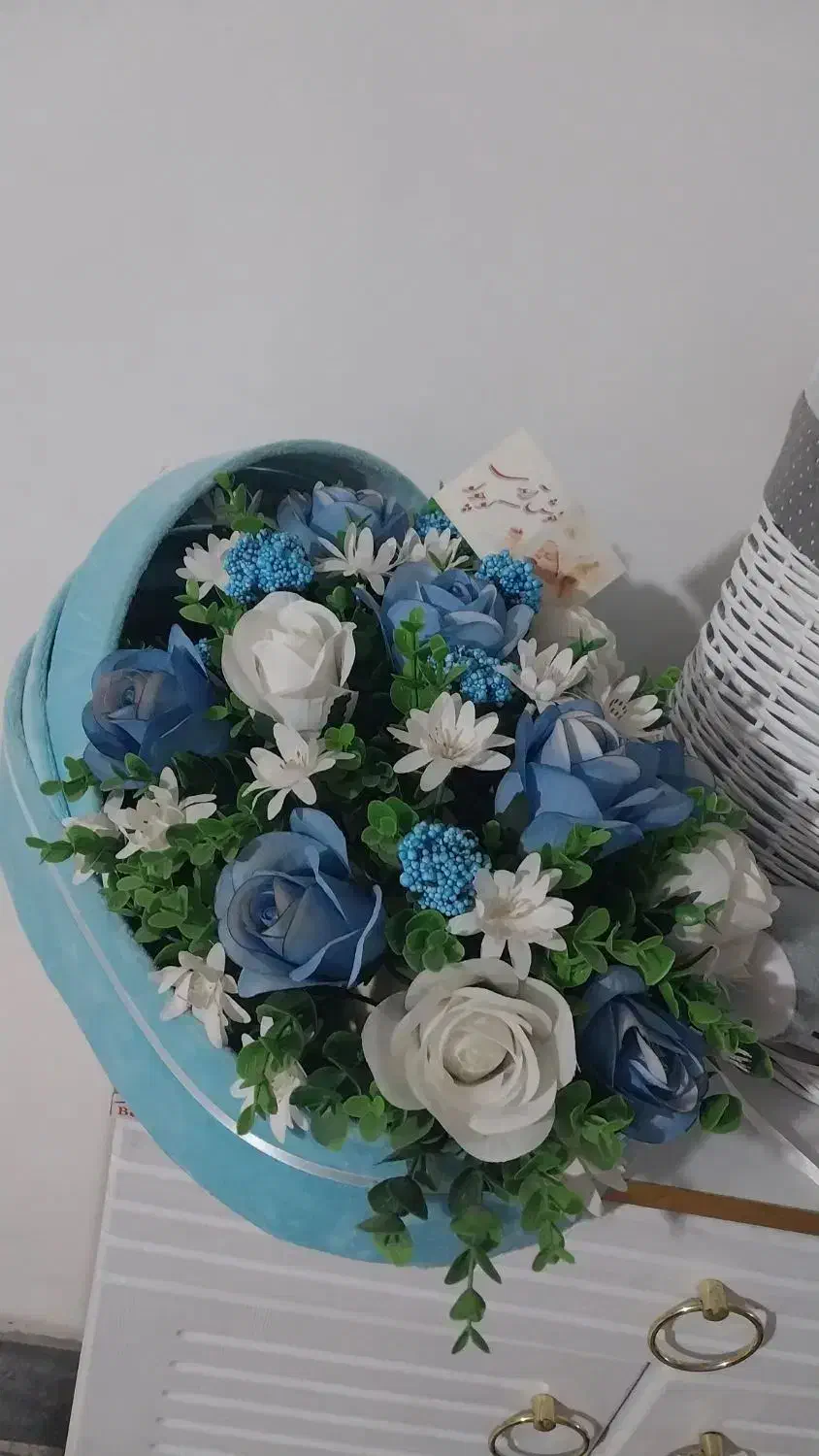 دسته گل عروس. باکس گل و باکس گل بچه پسرانه|گل مصنوعی|ارومیه, |دیوار