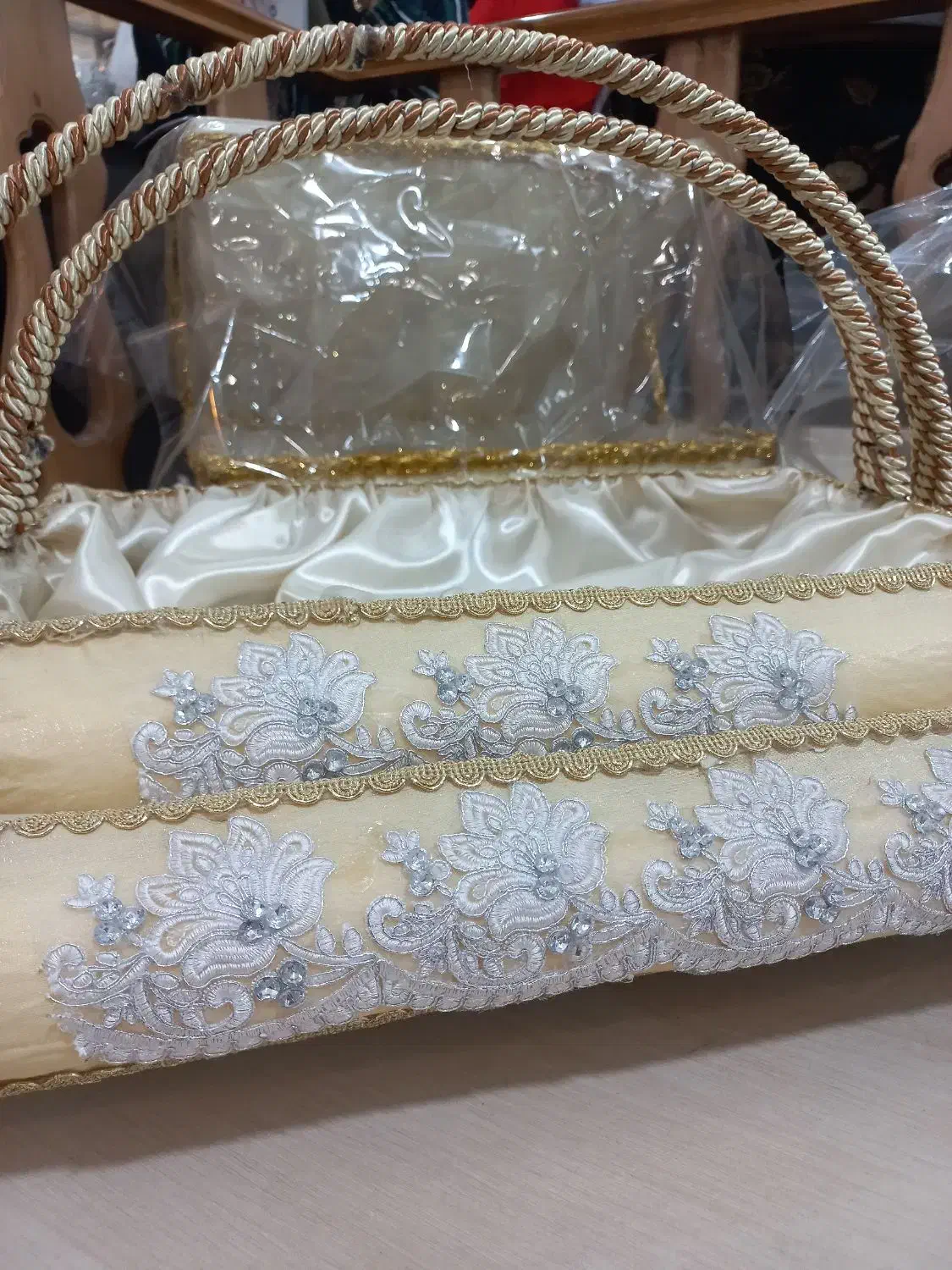 سبد بله برون ۵۰۰ لباس عروس لباس مجلسی خرید چکی دفت|لباس|کاشان, رجایی|دیوار