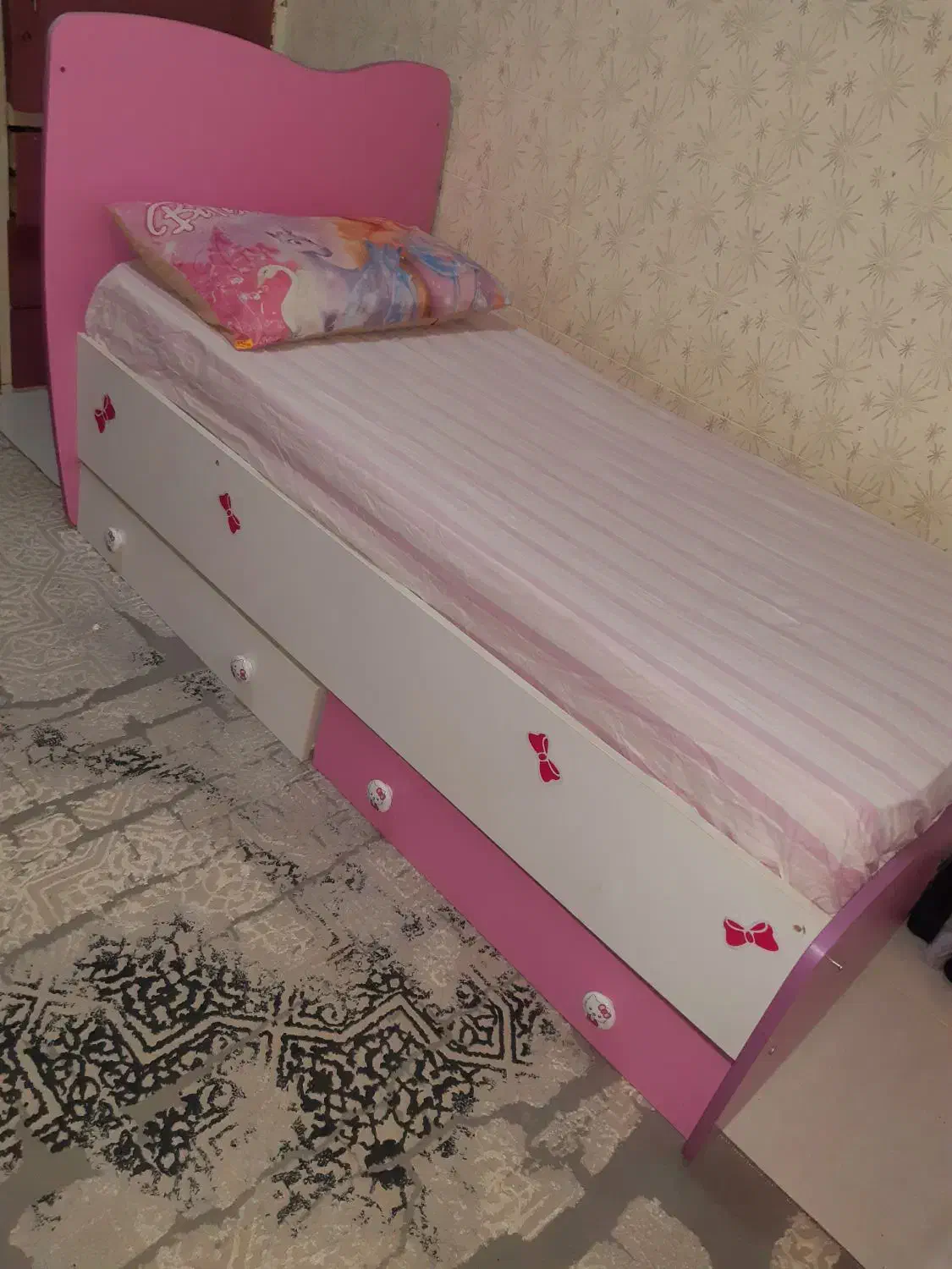 سرویس تختو کمد نوجوان|تخت و سرویس خواب|کرمانشاه, |دیوار