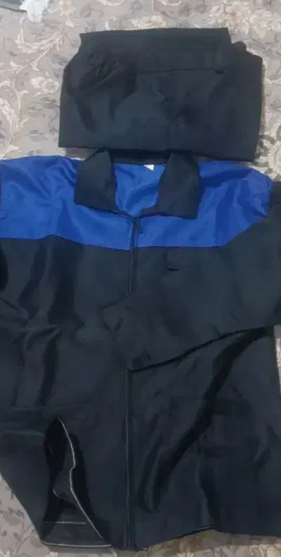 کفشو لباسکار|لباس|ایوانکی, |دیوار