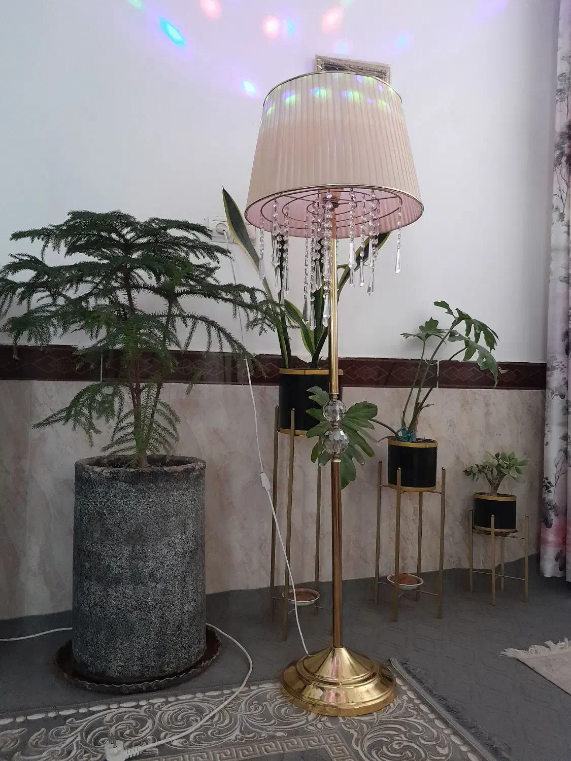 آباژور ایستاده|چراغ خواب و آباژور|تربت جام, کلالی|دیوار