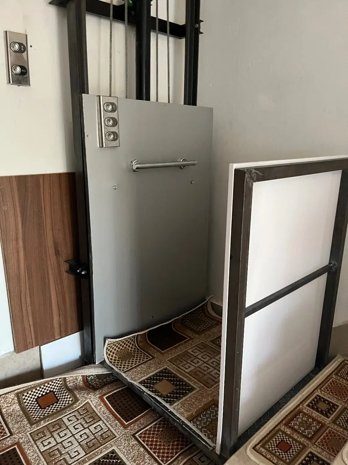 آسانسور وبالابر|خدمات پیشه و مهارت|ابهر, |دیوار