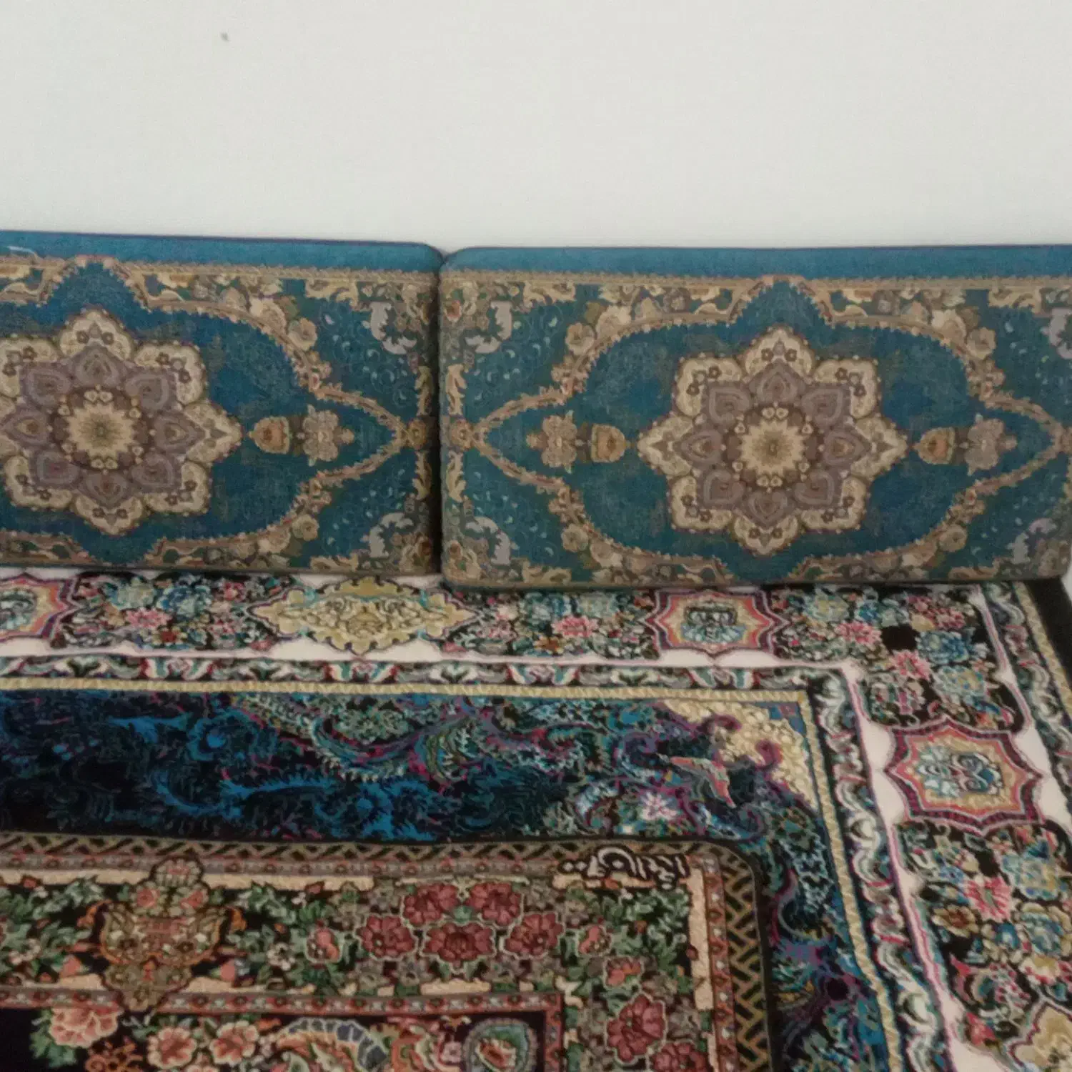 پشتی|پشتی|مشهد, موعود|دیوار