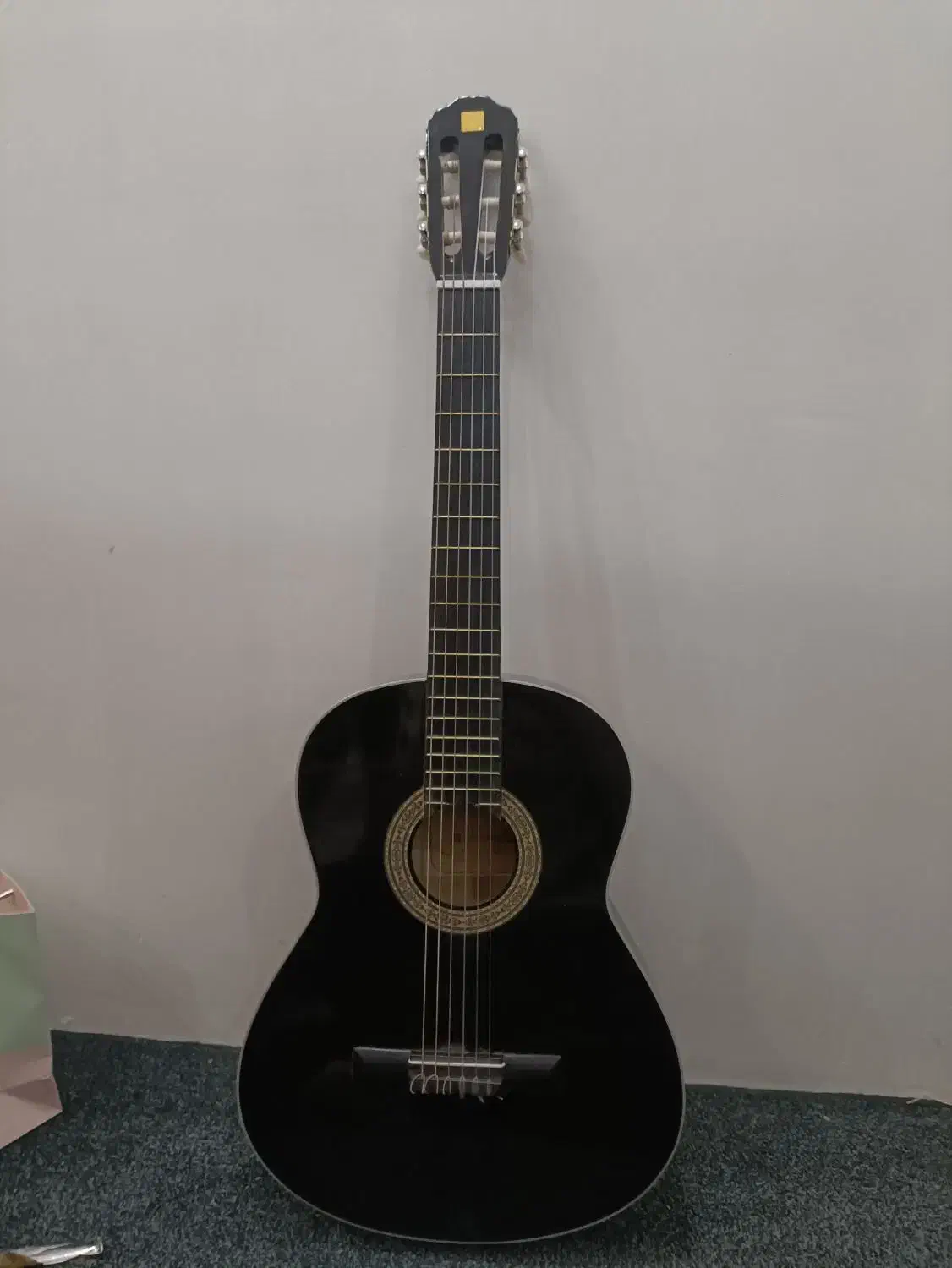 گیتار دیاموند رنگ مشکی|گیتار، بیس، امپلیفایر|یزد, |دیوار