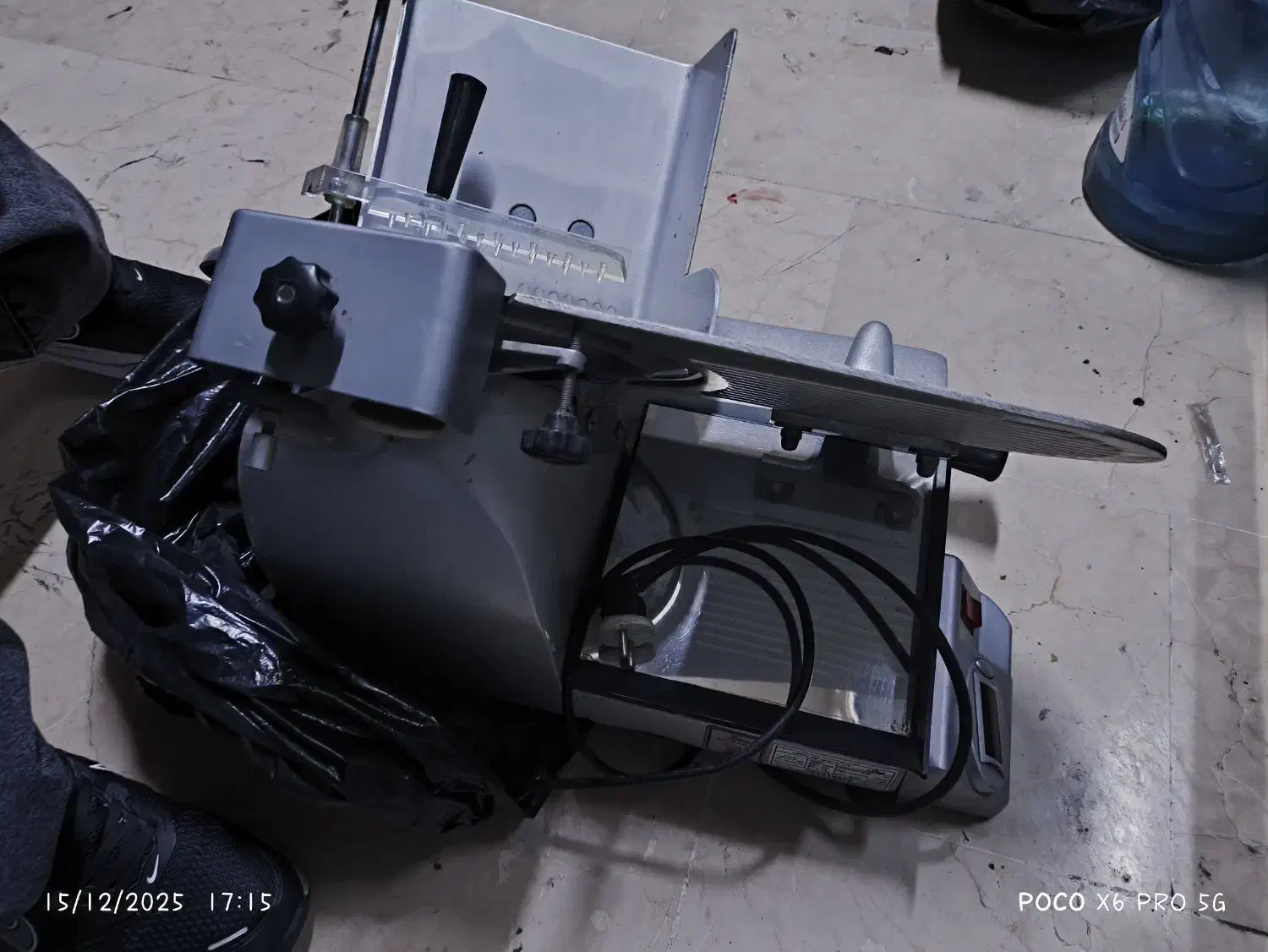 کالباس بر ترازو دار محک|فروشگاه و مغازه|قدس, شهر‌قدس|دیوار