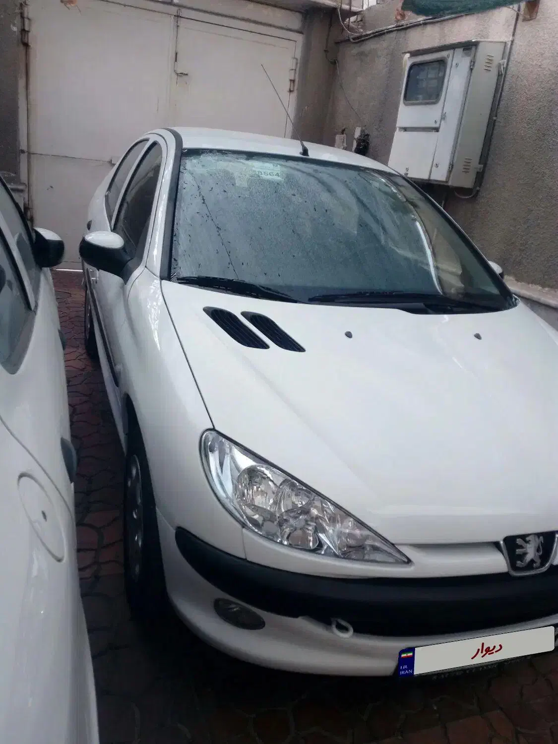 ۲۰۶وی ۸تیوفایو فول مدل۹۸ کارمندی،کمکار|خودرو سواری و وانت|مشهد, بهارستان|دیوار