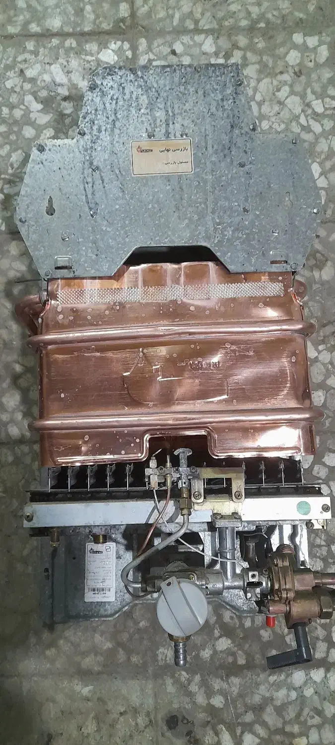 آبگرمکن دیواری بوتان ۳۱۱۵|آبگرمکن، پکیج، شوفاژ|شاهینشهر, شهرک گلدیس|دیوار