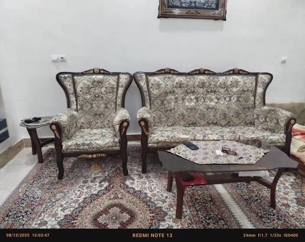 مبل نیمه سلطنتی کارکرده|مبلمان خانگی و میز عسلی|خرمآباد, |دیوار