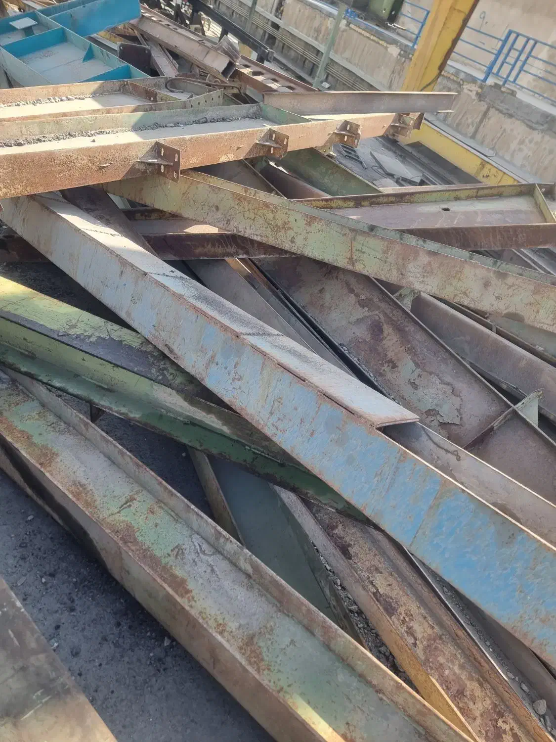 فروش پایه سوله و تراوز جرثقیل|عمدهفروشی|ابریشم, |دیوار