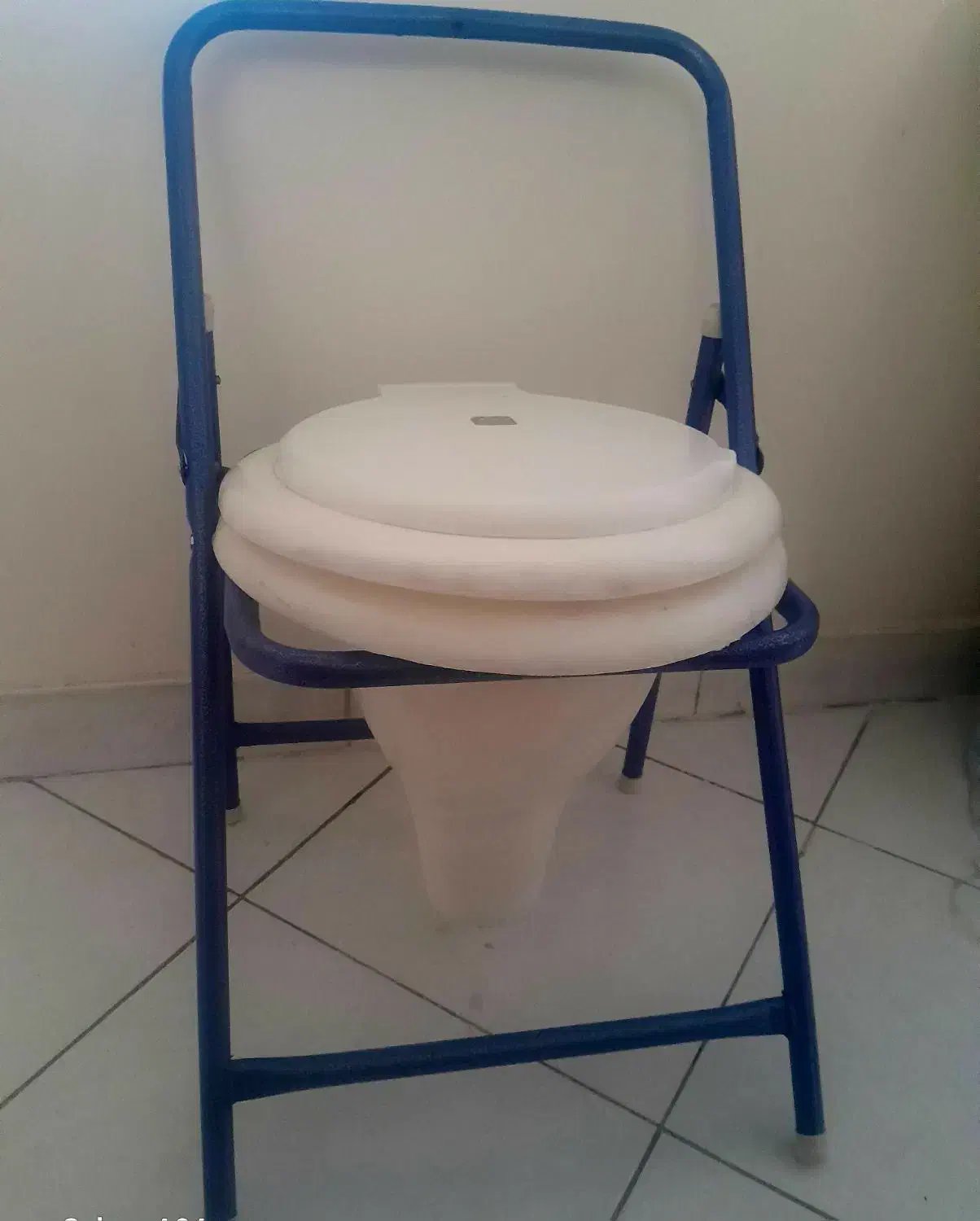 توالت فرنگی سیار  شاخص طب|آرایشی، بهداشتی، درمانی|تهران, حسین‌آباد|دیوار