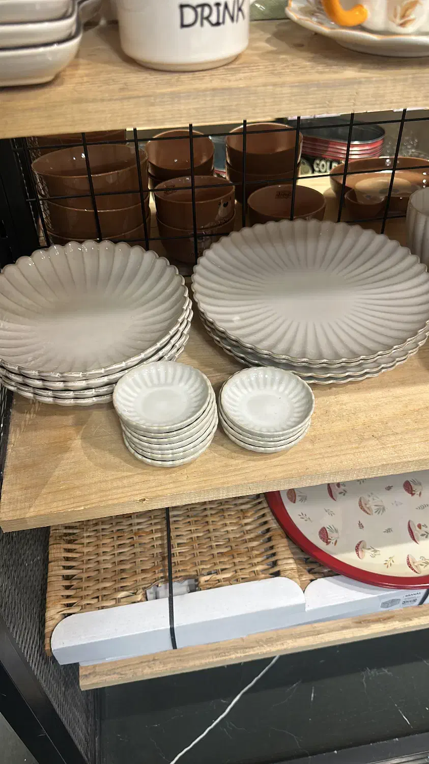 فروشنده خانم|استخدام خدمات فروشگاه و رستوران|تهران, اقدسیه|دیوار