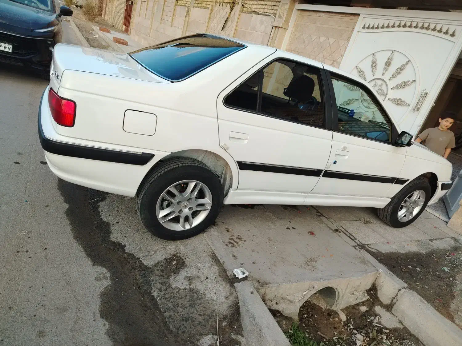 پارس ۱۴۰۲ نیمه فول|خودرو سواری و وانت|نجفآباد, سعدی|دیوار