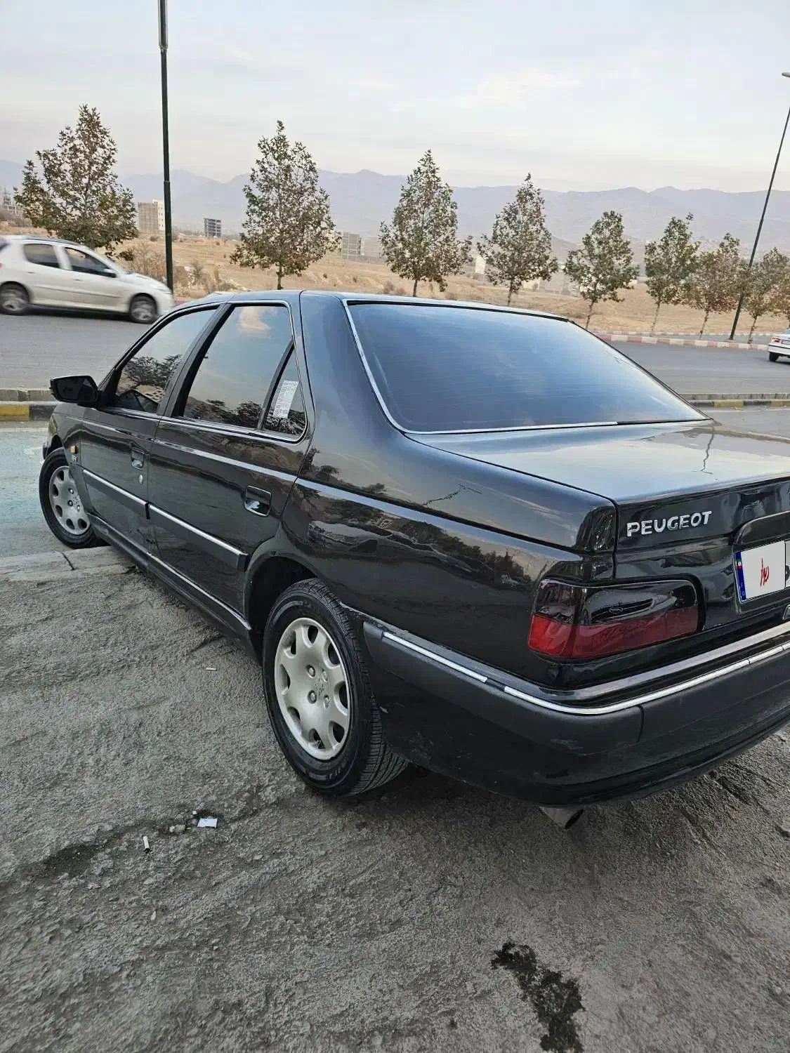 پژو پارس مدل 82 مشکی درجه یک|خودرو سواری و وانت|سنندج, |دیوار