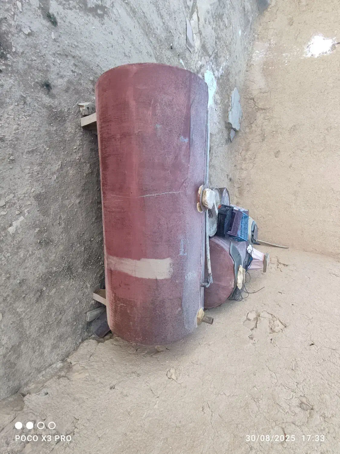 دوعددتانکر نفت|ابزارآلات|تکاب, |دیوار