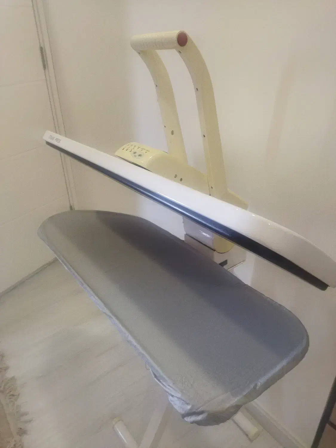 اتوی بخار پرسی کن وود|اتو و لوازم اتو|یزد, |دیوار