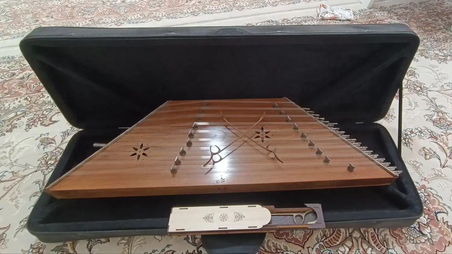 سنتور|سازهای سنتی|نورآباد, |دیوار