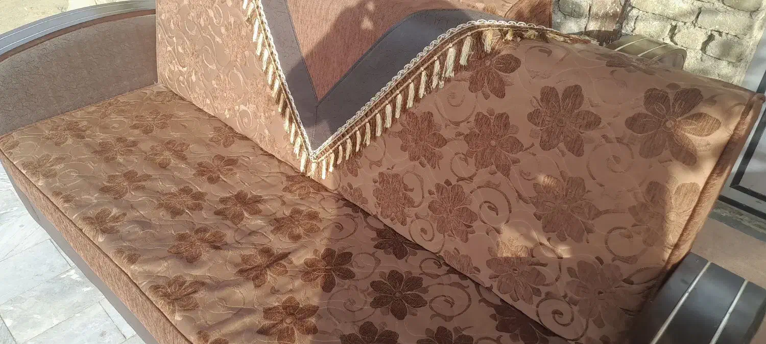 مبل راحتی|مبلمان خانگی و میز عسلی|فیرورق, |دیوار