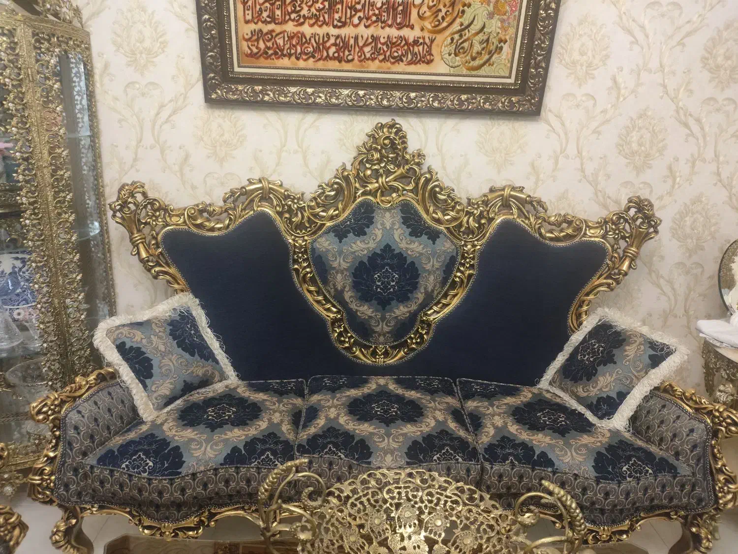 مبل سلطنتی بسیار تمیز|مبلمان خانگی و میز عسلی|فردیس, نگارستان|دیوار