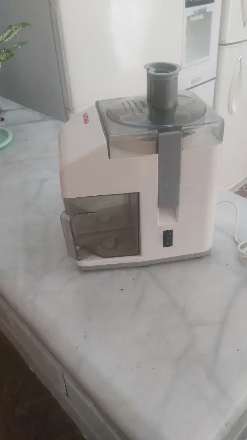 یکعدد آبمیوه گیری سانی درحد|آبمیوه‌گیر و آب‌مرکبات‌گیر|گنبد کاووس, |دیوار