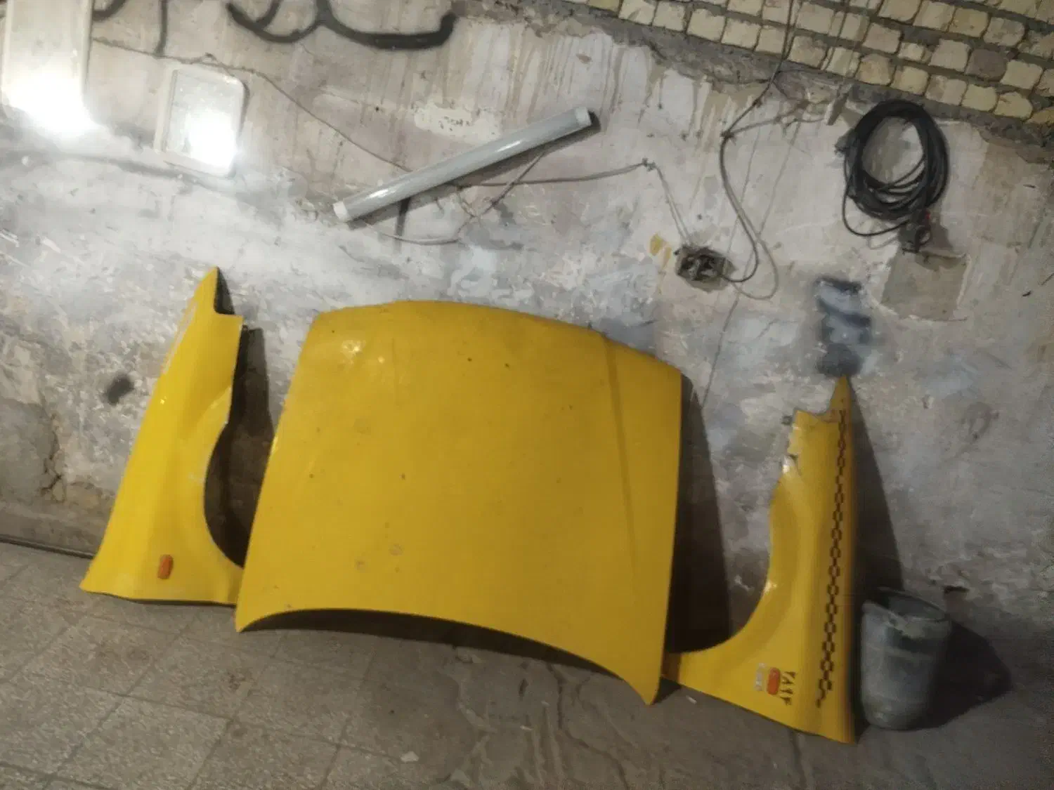 دو عدد گلگیر ویک عدد کاپوت سمند تاکسی به فروش م|قطعات یدکی و لوازم جانبی|قم, اسمعیل آباد|دیوار