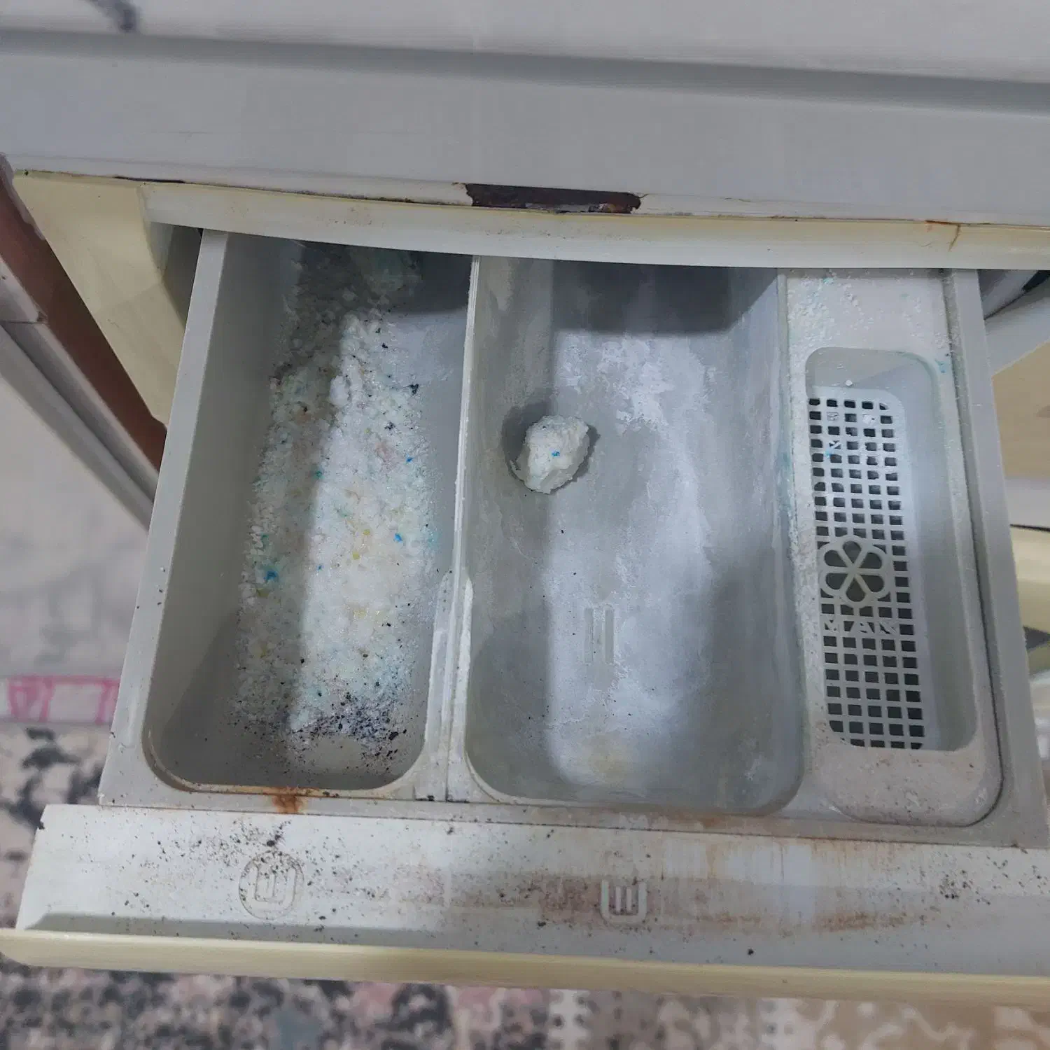 لباسشوی ۵ کیلوی ارج|ماشین لباسشویی و خشک‌کن لباس|رشت, رودبارتان|دیوار