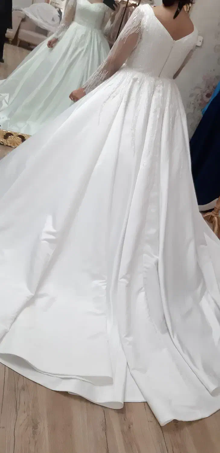 لباس عروس سوپر کلوش|لباس|خرمآباد, |دیوار