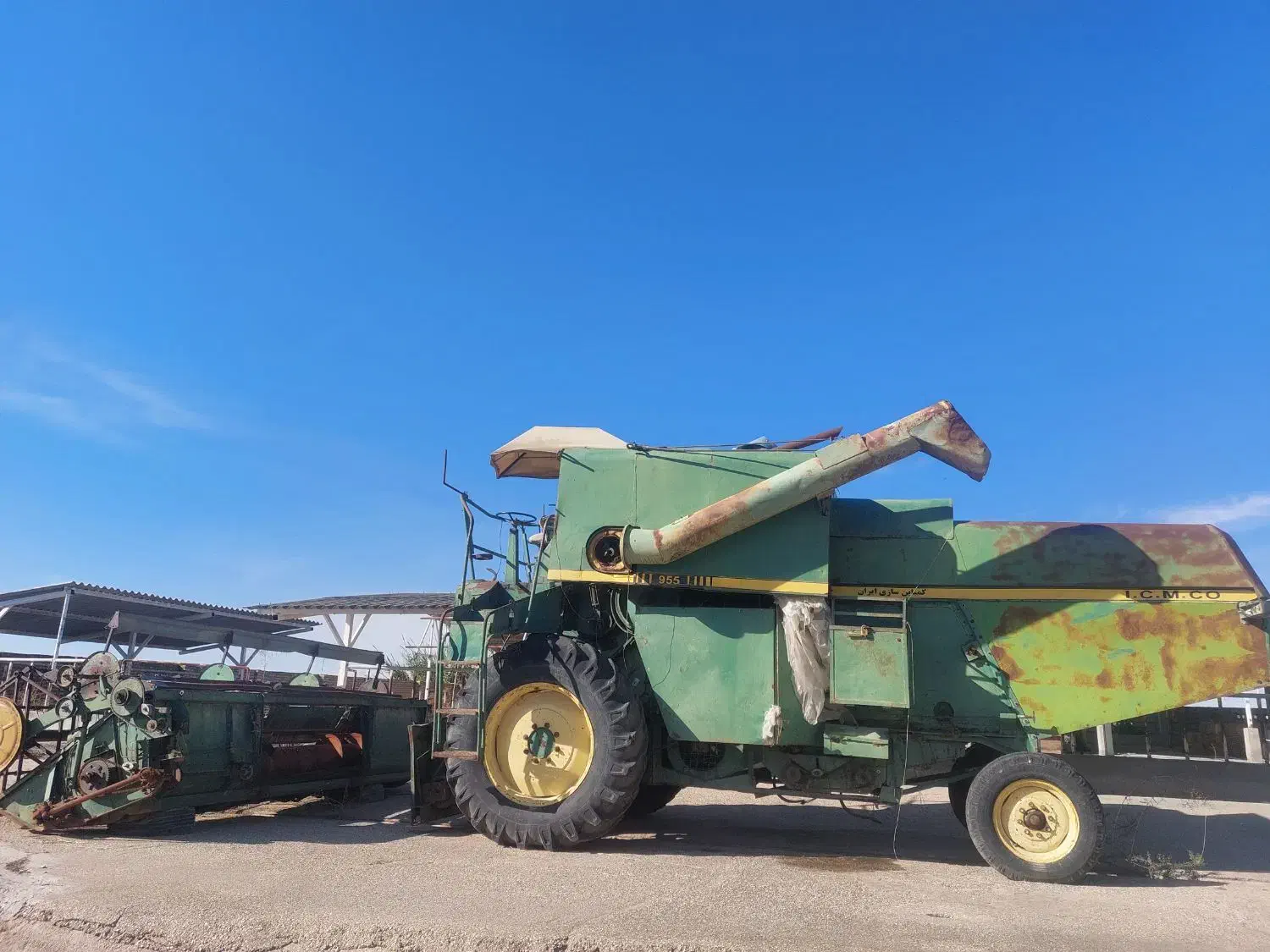 کمبایین مدل۶۱ موتور کوچیک...قیمت۵۵۰میلیون|خودرو سنگین|گنبد کاووس, |دیوار