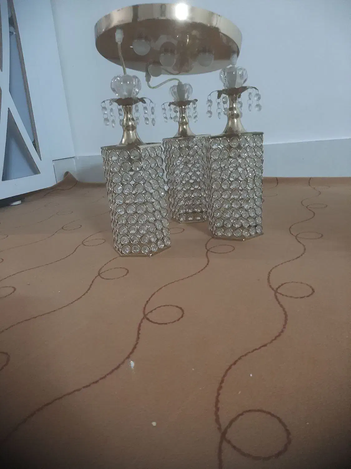 لوستر سه شاخه طلایی|لوستر و چراغ آویز|مشهد, طبرسی شمالی|دیوار