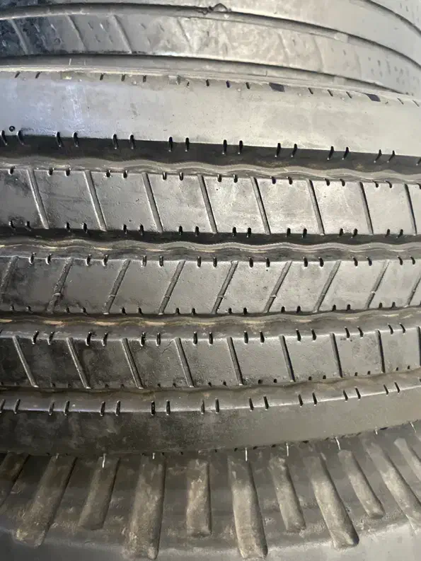 لاستیک عقب نیسان|قطعات یدکی و لوازم جانبی|پاکدشت, پاکدشت (مامازند)|دیوار