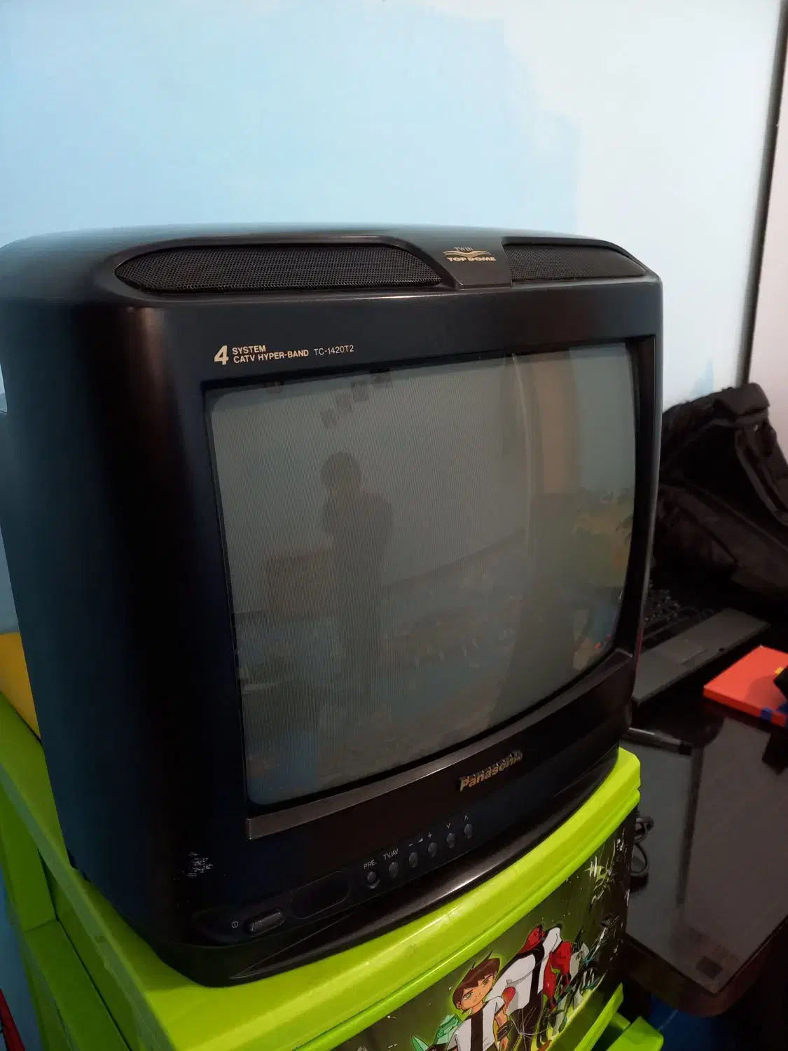 تلویزیون۱۴اینچ|تلویزیون و پروژکتور|سنندج, |دیوار