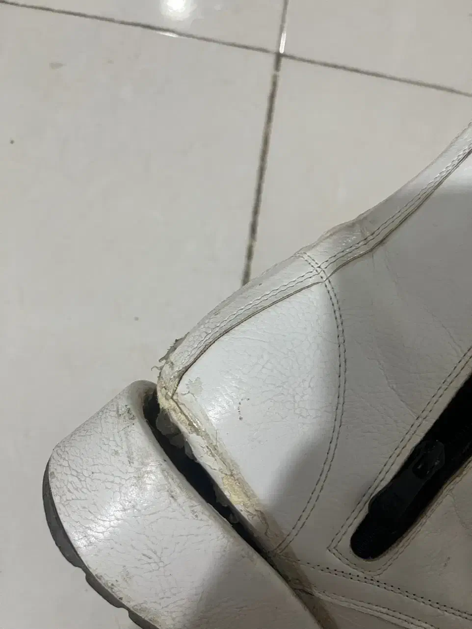 بوت سفید سایز ۳۷|کیف، کفش، کمربند|پاکدشت, پاکدشت (مامازند)|دیوار