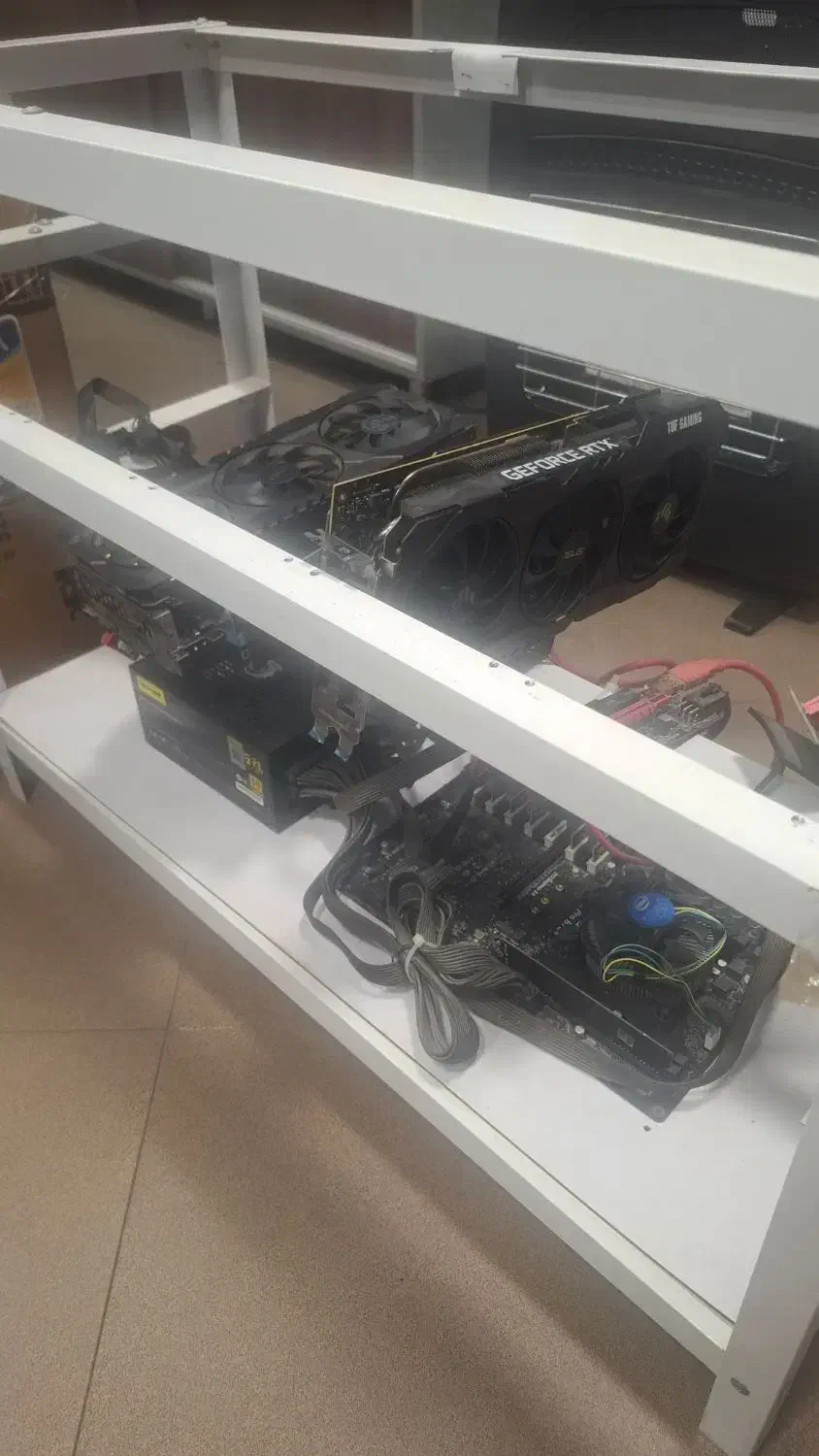 انواع ریگ وکارت گرافیک کارکرده شما تک تعداد|قطعات و لوازم جانبی رایانه|یزد, |دیوار