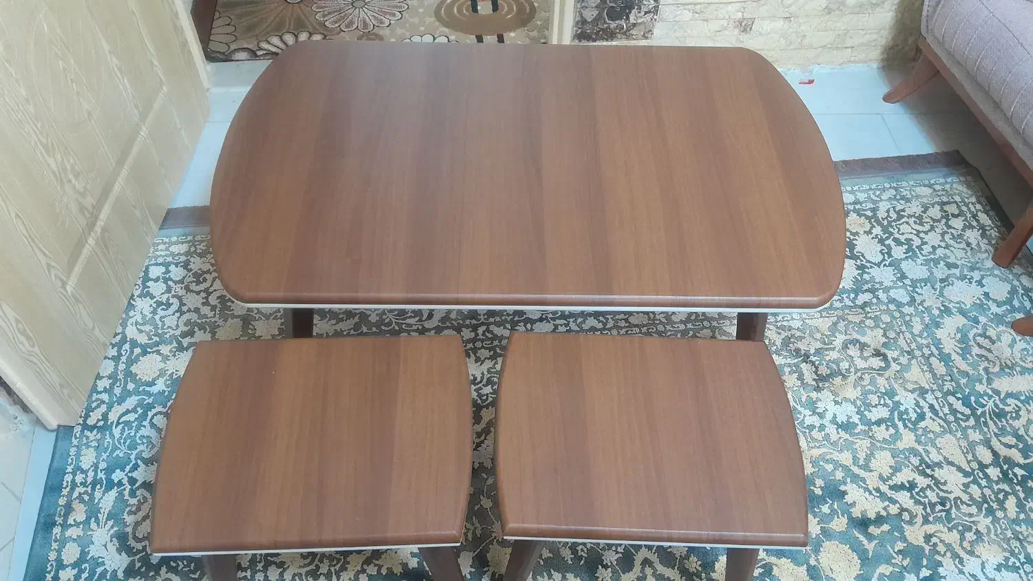 میزعسلی وجلومبلی تمیزوبدون خط|مبلمان خانگی و میز عسلی|رشت, معلم|دیوار