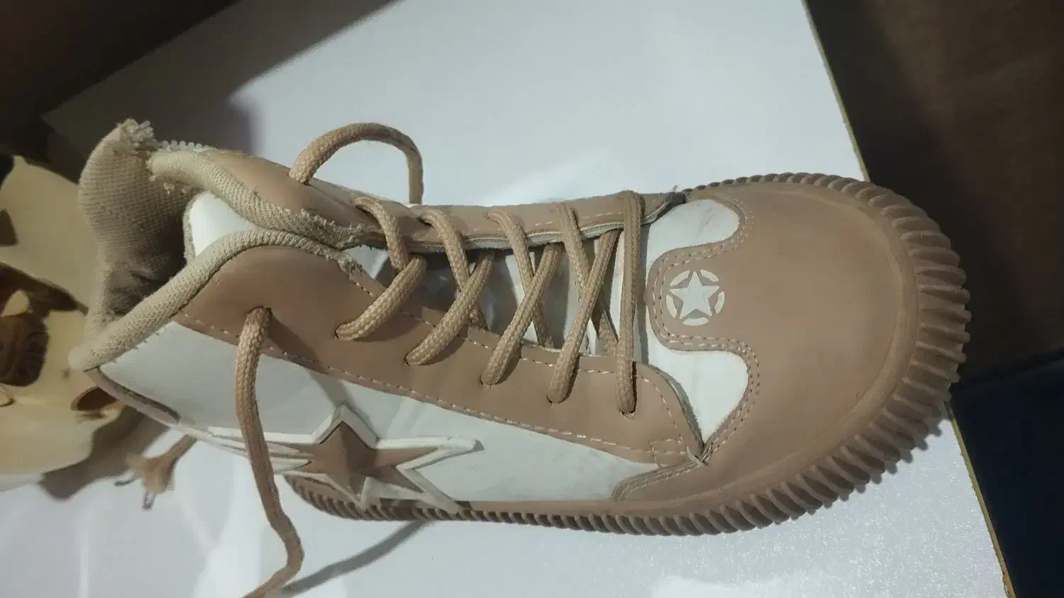 نیم بوت بچه گانه|کیف، کفش، کمربند|پاکدشت, پاکدشت (مامازند)|دیوار