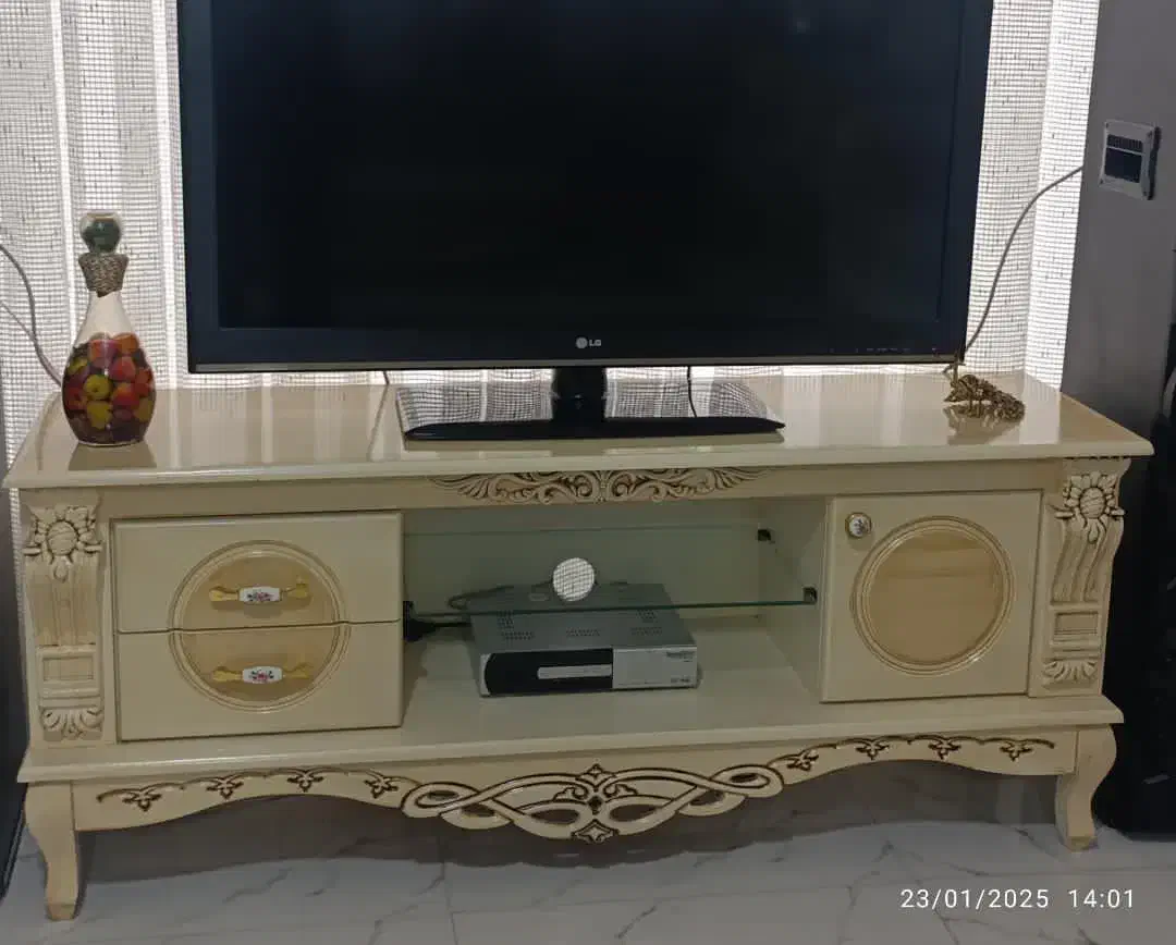 میز تی وی|میز تلویزیون|قره ضیاالدین, |دیوار