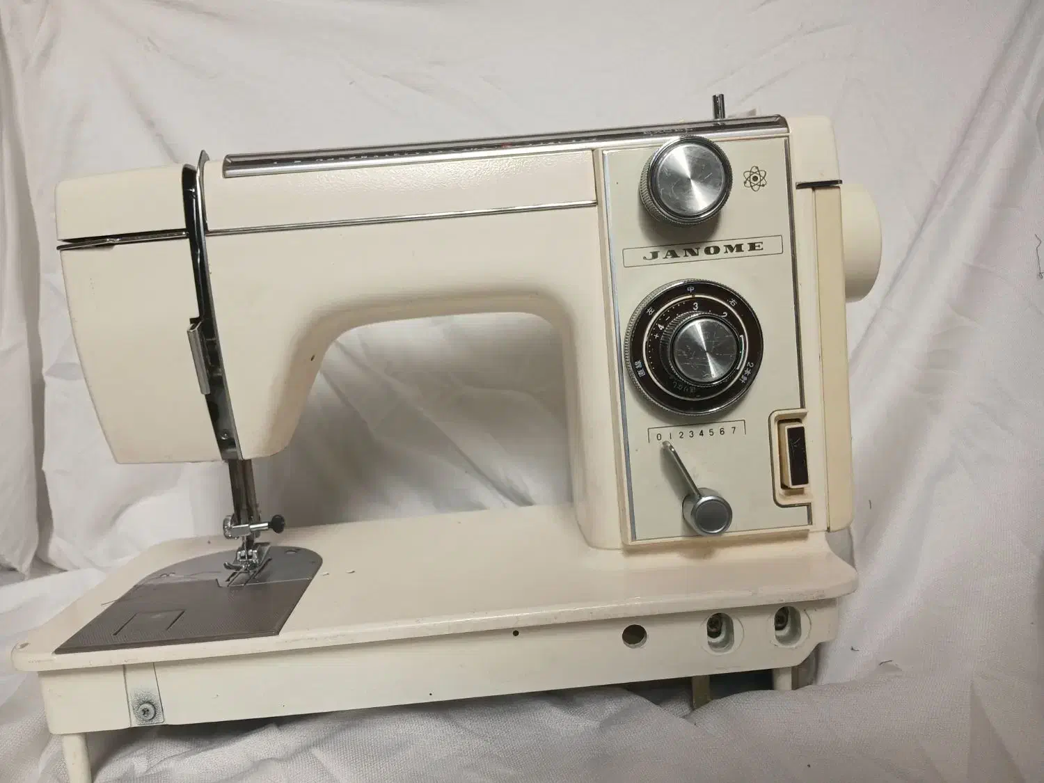 چرخ خیاطی ژانومه 814|چرخ خیاطی و ریسندگی|دهلران, |دیوار