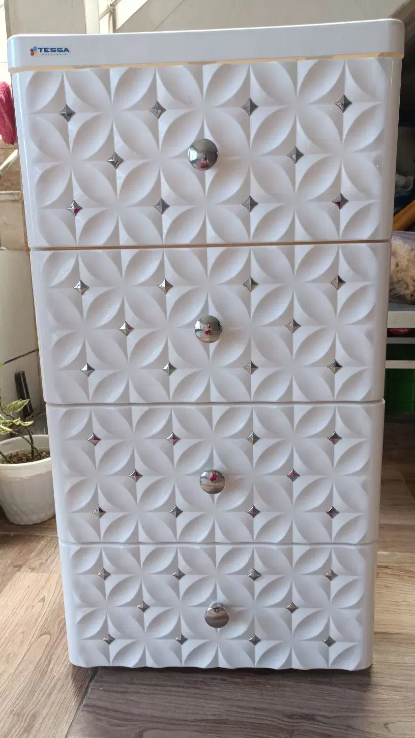 باکس سفید چهارطبقه|کتابخانه، شلف، قفسههای دیواری|ایلام, |دیوار