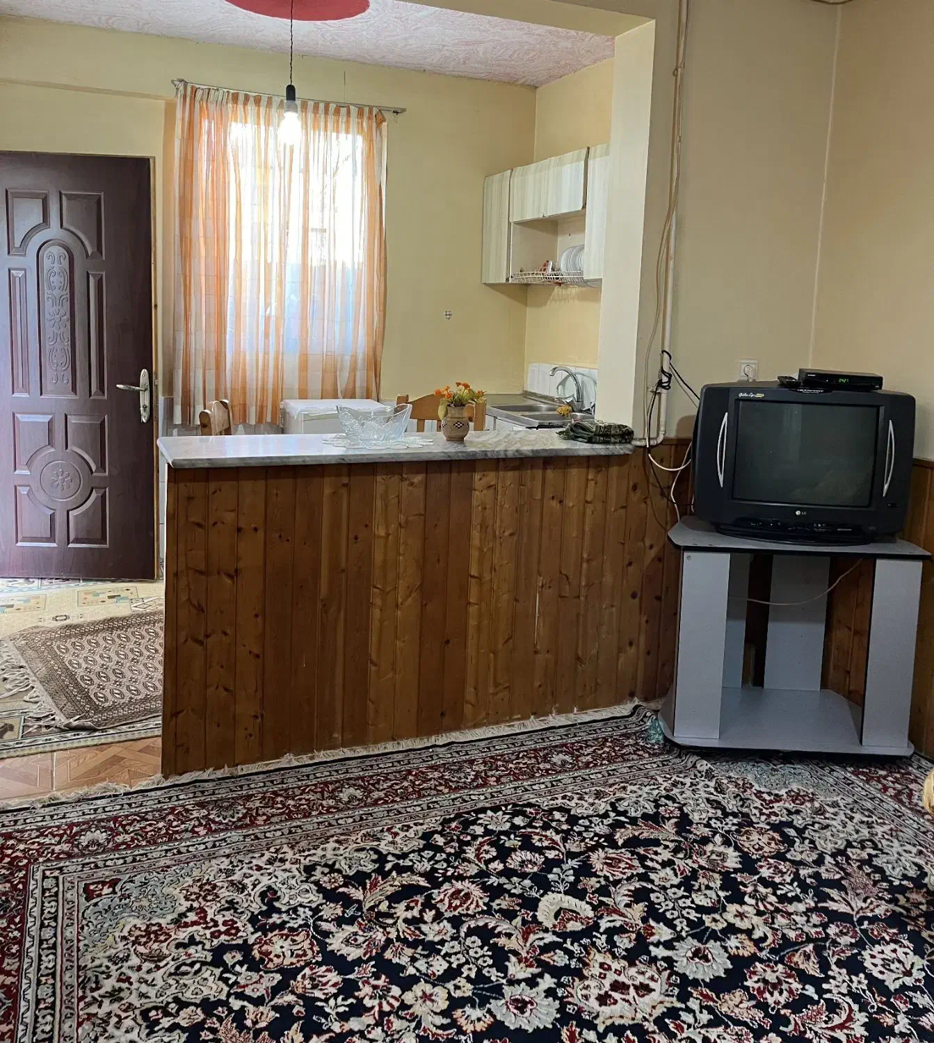 سوئیت مبله با قیمت مناسب در رامسر|اجارهٔ کوتاه‌مدت آپارتمان و سوئیت|کتالم و سادات شهر, |دیوار