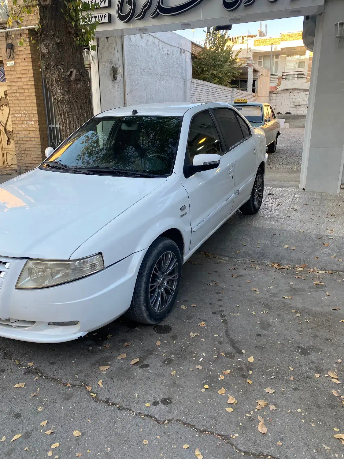 سمندسورن|خودرو سواری و وانت|بروجن, |دیوار