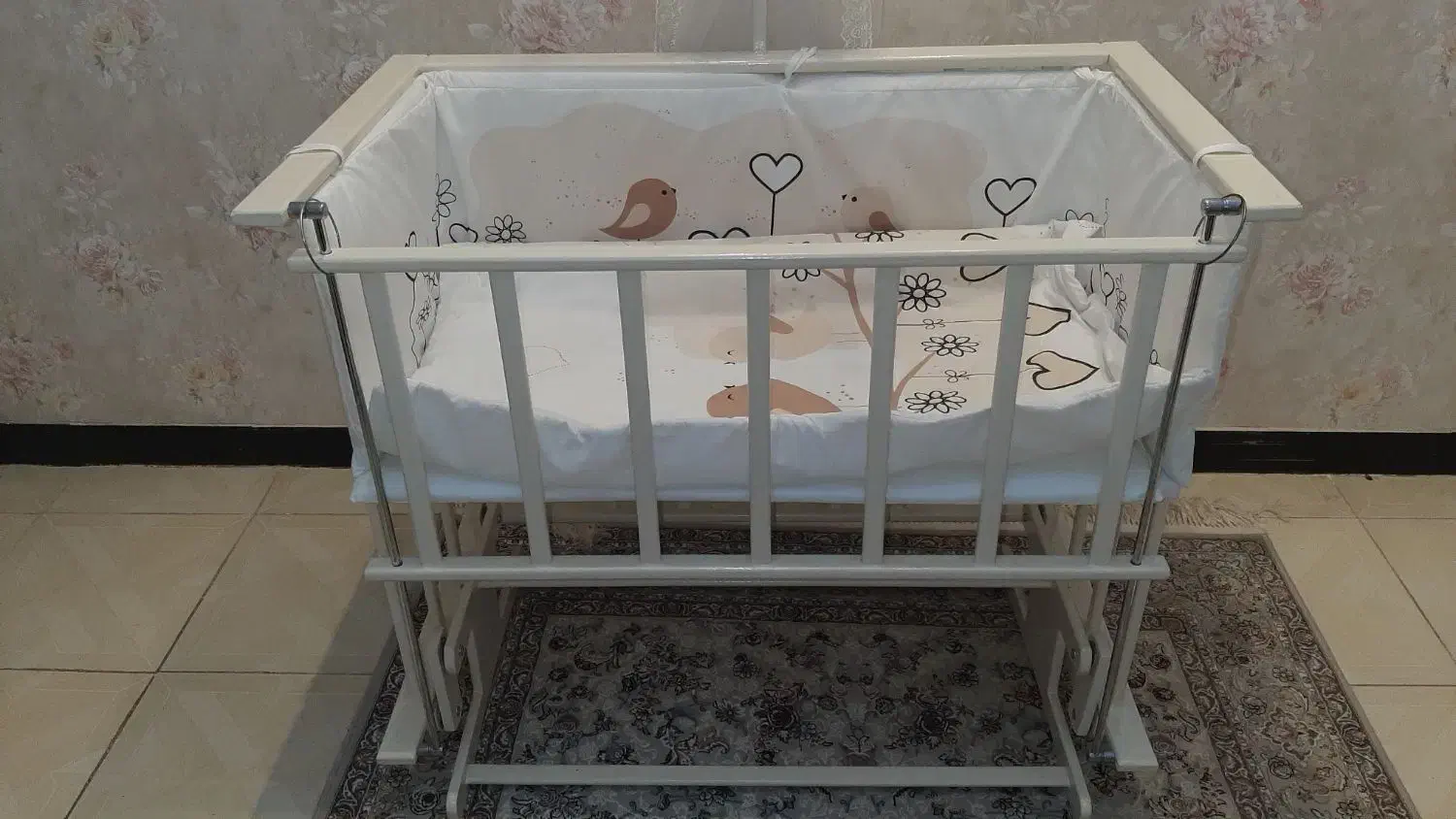 تخت کنار مادر برند ژیک|تخت و صندلی بچه|نهاوند, |دیوار