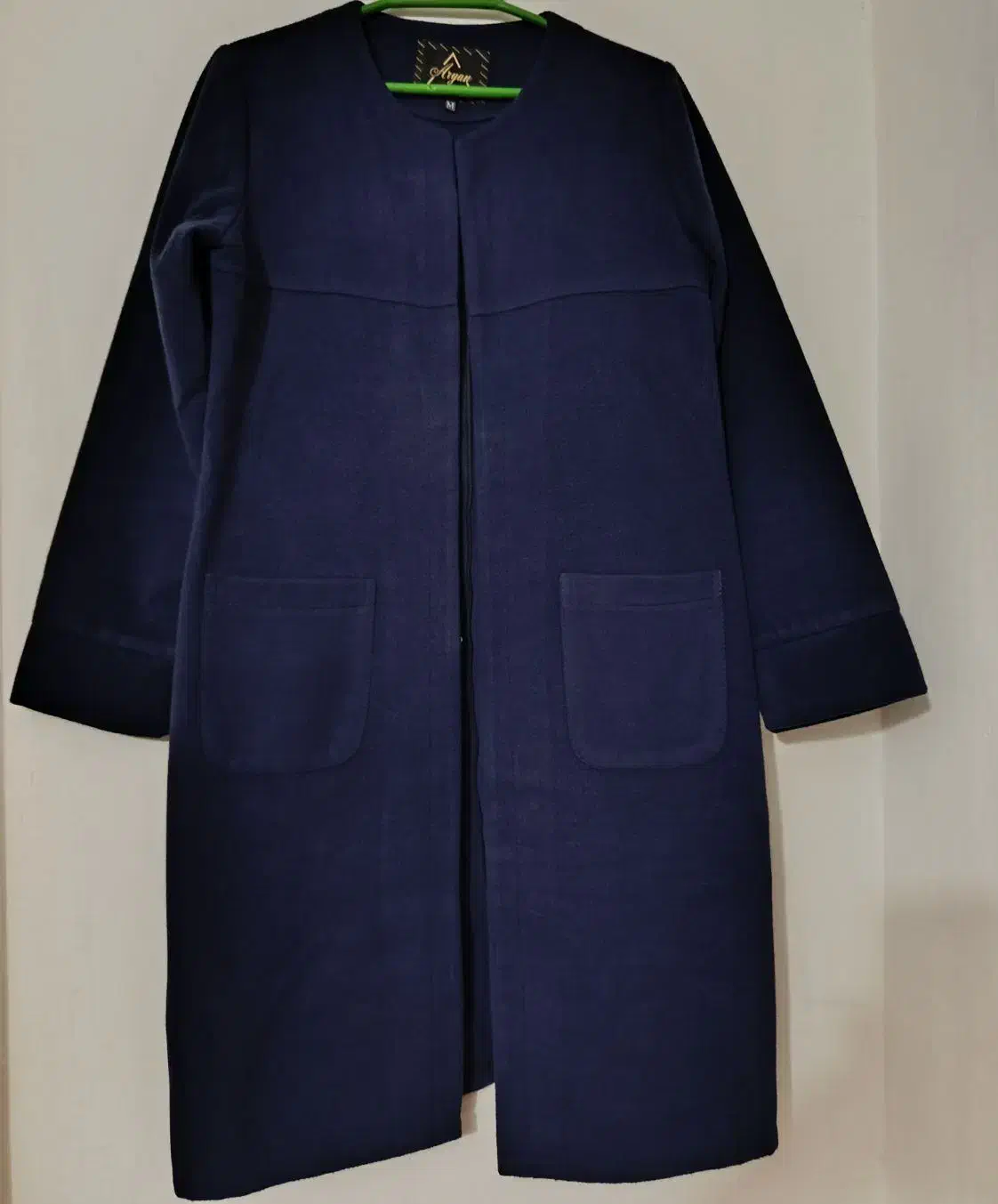 پالتو سورمه ای|لباس|آستانه اشرفیه, |دیوار