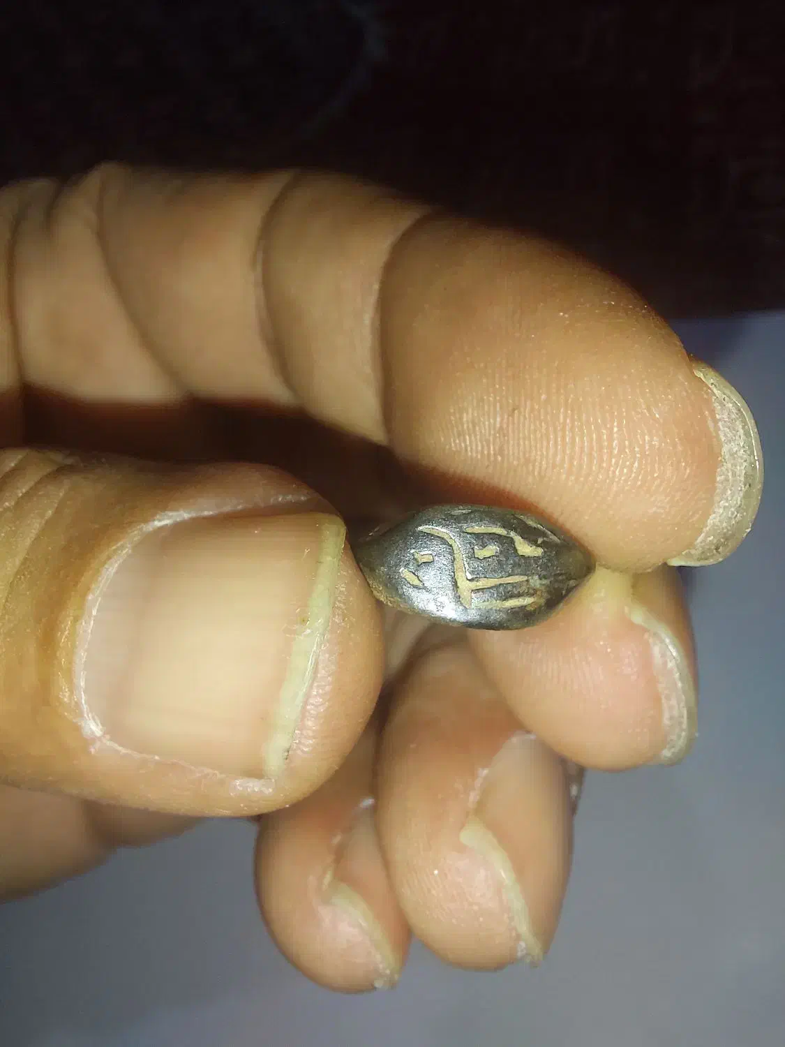 مهره گبری،نشان|کلکسیون اشیاء عتیقه|شیراز, امام حسین|دیوار