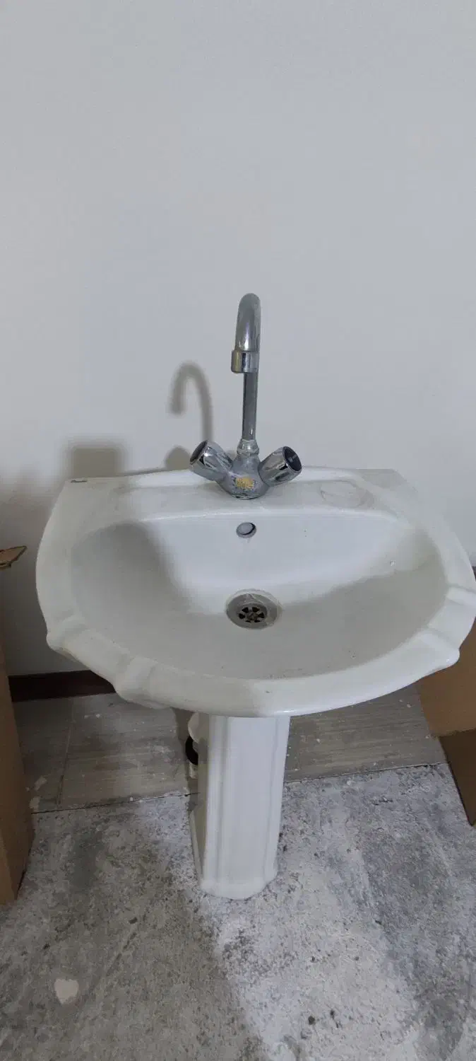 روشویی همراه با شیر و سیفون|لوازم سرویس بهداشتی|سهند, |دیوار