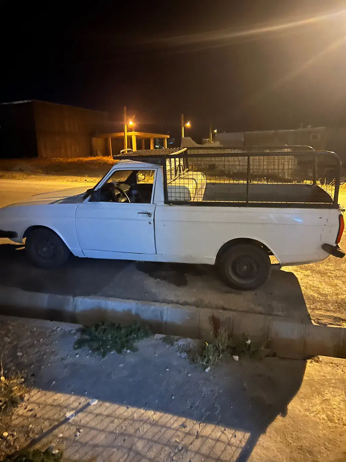 پیکان وانت دوگانه شرکتی|خودرو سواری و وانت|میانه, |دیوار