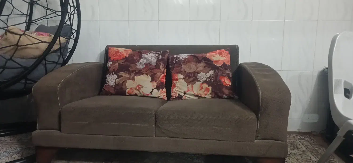 مبلمان قهوه ای ۷ نفره|مبلمان خانگی و میز عسلی|کاشان, باغ ماجد|دیوار