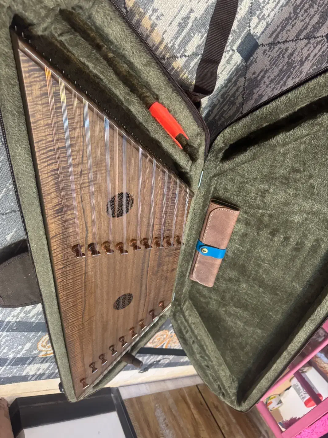 سنتور حمید موسوی کاملا سالم|سازهای سنتی|شهرکرد, |دیوار